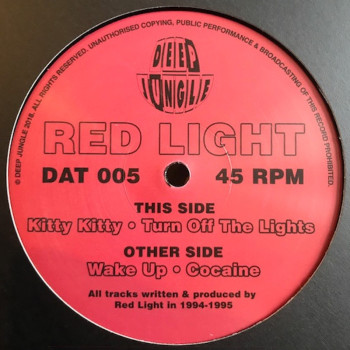 [DAT005] Red Light - Wake Up
